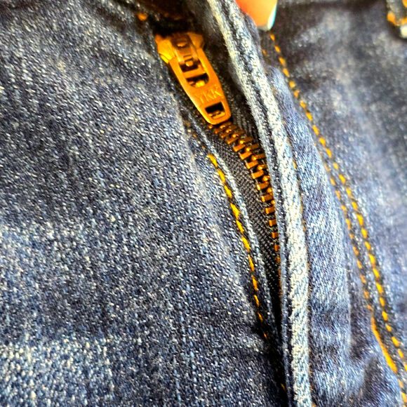 Judy Blue Women’s Skinny Fit Low Rise Distressed Raw Hem Jeans, Size 11/30 - Picture 2 of 9